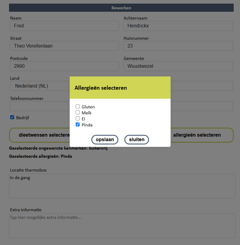 Een afbeelding van het registratiescherm, maar hier worden gegevens gewijzigd en een allergie word gekozen in een modal.